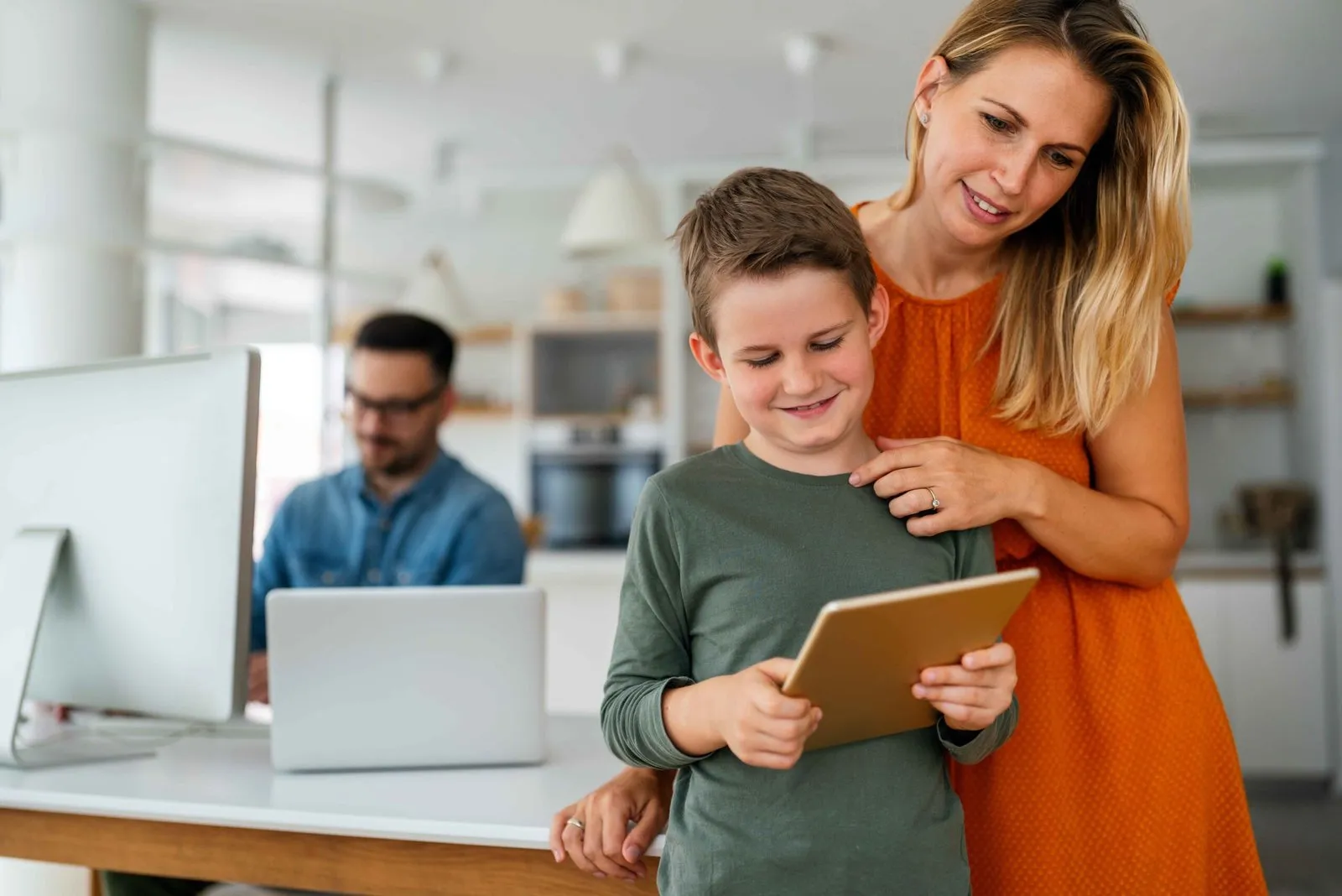 Best Family AI Assistant: Why Families Need More Than Apps
