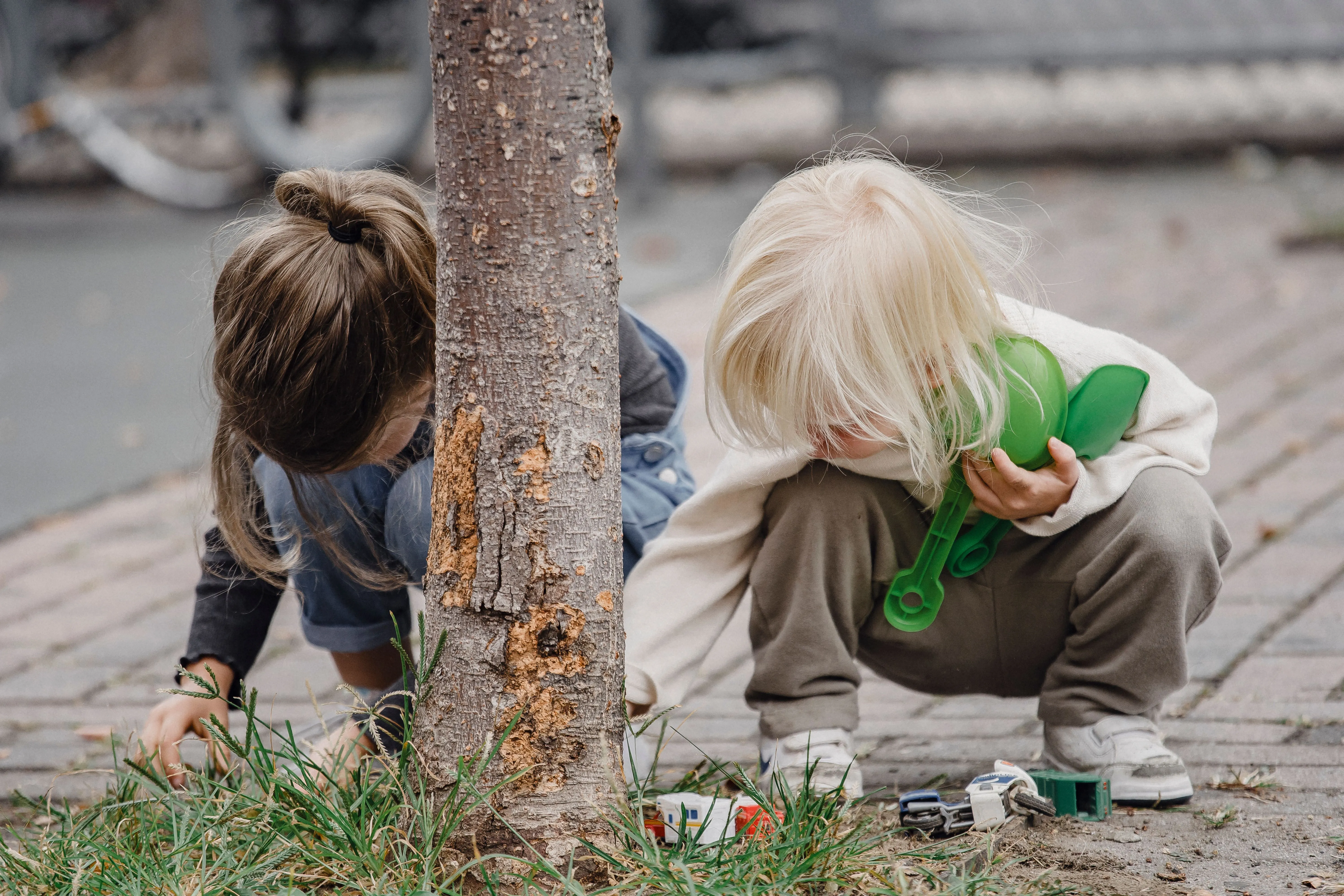 Keeping kids busy without screens: a calmer summer